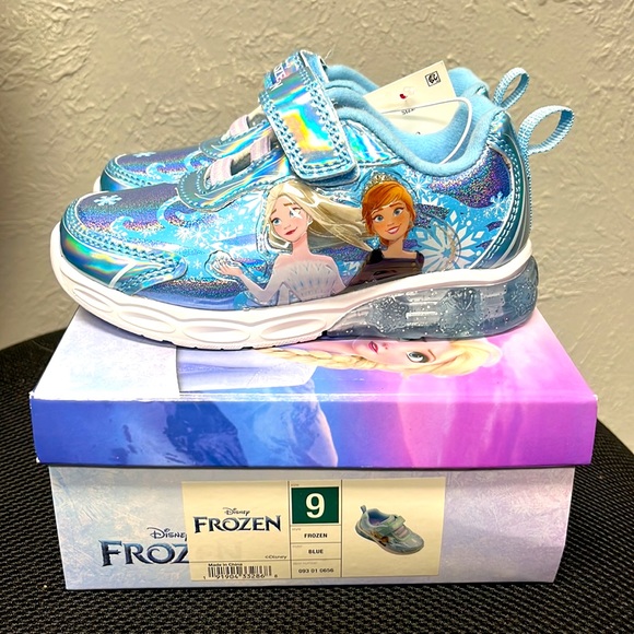 NWT DISNEY Frozen Light-Up Shoes Sz 9 Girls - Picture 4 of 7